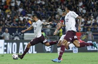 Fotos: Luis Miguel Ferreira / Ferroviária SAF - Legenda: A Locomotiva atropelou no Mangueirão