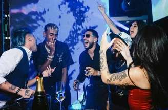 Muro amanheceu assim nesta segunda-feira –