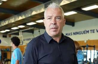 Divulgação/FC Porto - Legenda: Jorge Costa tinha 53 anos e estava acompanhando a equipe durante os trabalhos de pré-temporada do Porto