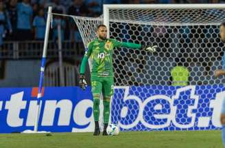 Everson pega pênalti contra o Boca Juniors, de Rossi, em 2021 – 