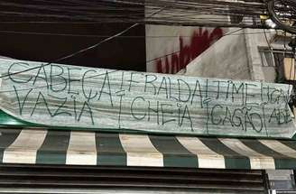 Protestos no Palmeiras começou um dia antes do dérbi –