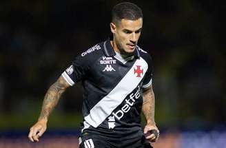 Fotos: Matheus Lima/CRVG - Legenda: Coutinho aprova desempenho do Vasco, mas lamenta empate com o Atlético-MG, em São Januário