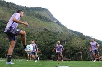 Barrera e Freitas treinam no Lonier – Fotos: Vitor Silva/Botafogo