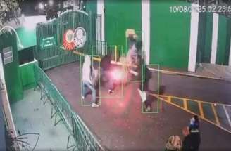 Ataque com bombas e rojões à Academia de Futebol –