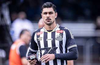 Arão em treino na Vila Belmiro –