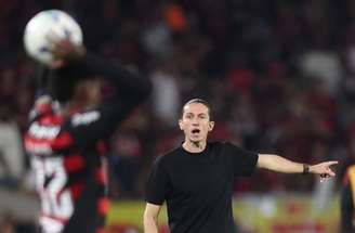 Ayrton Lucas deve ganhar a vaga de Alex Sandro –