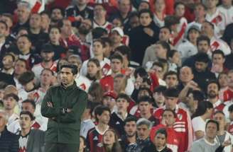 Abel Ferreira durante River Plate x Palmeiras pela Copa Libertadores –