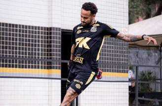 Neymar está fora do clássico contra o São Paulo –