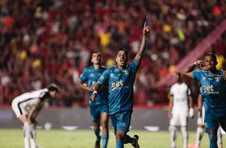 Sport e Corinthians protagonizaram uma partida muito disputada na Ilha do Retiro –