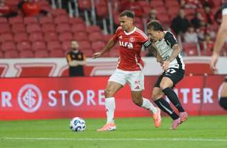 Internacional e Corinthians protagonizaram um jogo quente no primeiro tempo no Beira-Rio –