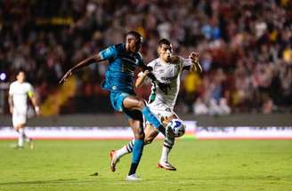 Aniversariante, Canobbio teve boa atuação e colocou uma bola na trave para o Fluminense –