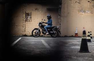 45% dos proprietários de veículos de duas rodas pilotam atualmente sem CNH