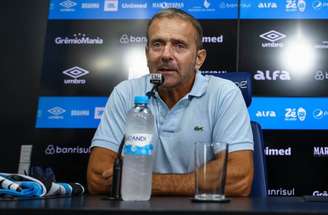 Grêmio perde para o Bragantino e se revolta com arbitragem –