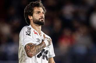 Lautaro Díaz tem dois gols em cinco jogos pelo Santos –