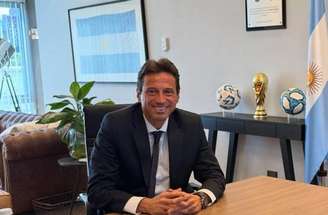 Esta é a segunda vez no ano que o mandatário retorna ao cargo no clube argentino –