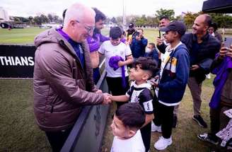 Timão se prepara para o clássico contra o Santos –