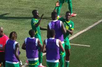- Reprodução de Vídeo - Legenda: Ismail Sarr marcou o primeiro gol da vitória do Senegal
