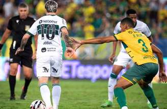 Coritiba buscou o ataque até o fim, mas a luta foi infrutífera. No apito final, deu Cuiabá: 1 a 0
