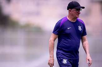 Rodrigo Garro deve ficar no banco contra o Santos  –