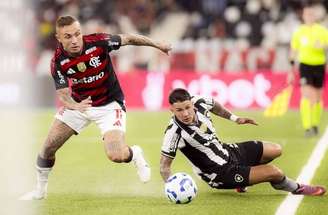 Cebolinha comemora gol do Flamengo contra o Botafogo –