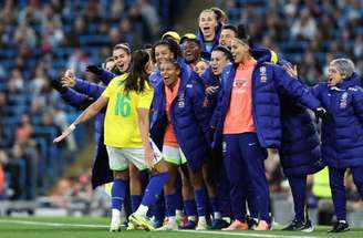 Brasil vence a Inglaterra, em amistoso –