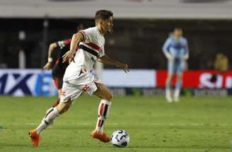 Pablo Maia deixa campo com dores e preocupa o São Paulo –