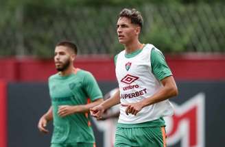 Nonato deve iniciar no banco de reservas –