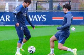 Lyon tenta encostar no líder Paris Saint-Germain no Campeonato Francês –