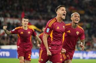 Pellegrini cobra pênalti e abre o placar para a Roma