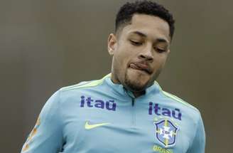 Vitor Roque voltou a ser convocado para a Seleção Brasileira –