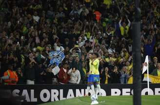 Ancelotti elogia o ataque e derrama admiração com Estêvão –