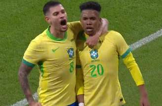 Estêvão vibra logo após abrir o placar para o Brasil.