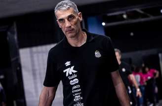 Fotos: Raul Baretta/ Santos FC - Legenda: Vojvoda gostou da atuação do Santos no clássico com o Palmeiras