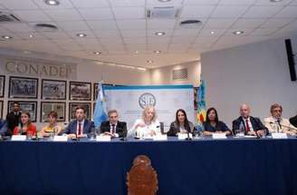 - Reprodução - Legenda: Júri especial comunicou o afastamento da juíza Julieta Makintach do caso