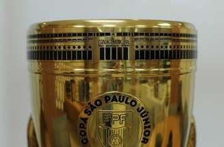 Tetracampeão, Flamengo decidiu priorizar o Carioca e não disputará a Copinha –