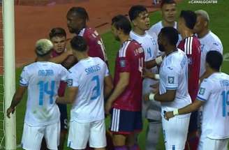 Costa Rica e Honduras fizeram um jogo de poucas oportunidades –