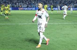 Neymar pede desculpas por pênalti cometido em empate do Santos –