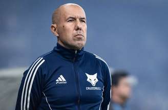 Jardom comanda treino, na Toca 2 –