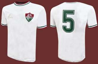 Camisa tem assinatura de Edinho –