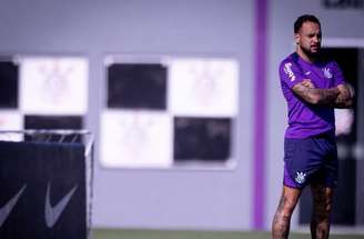 Corinthians tenta entrar em acordo com o Shakhtar para manter Maycon –