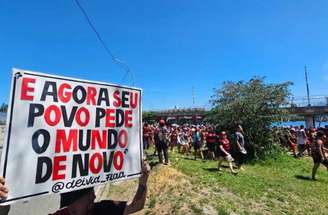 Segurança foi reforçada no embarque do Flamengo.