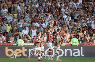 Ganso abriu o placar em vitória do Fluminense –