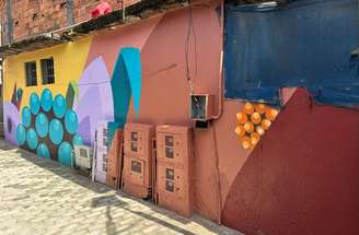 O impacto estético reflete na autoestima dos moradores, que perderam a vergonha de chamar visitas para a favela da Barra.