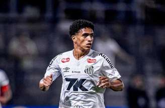 Souza se firmou no time do Santos em 2025 –