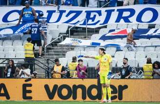 Hugo Souza foi herói contra o Cruzeiro, na semi da Copa do Brasil –