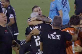 Vasco e Fluminense fizeram jogo emocionante. No fim, deu Vasco, que vai à final da Copa do Brasil.