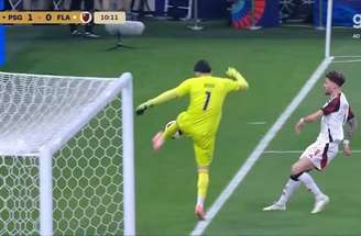 Serna comemora gol pelo Fluminense –