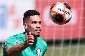 Palmeiras descarta negociar Vitor Roque e Flaco López –