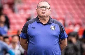 Ex-técnico acusa Santos de fraude em contrato de trabalho –