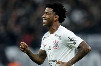 Corinthians acabou sendo condenado a pagar R$ 11,3 milhões ao zagueiro Gil –